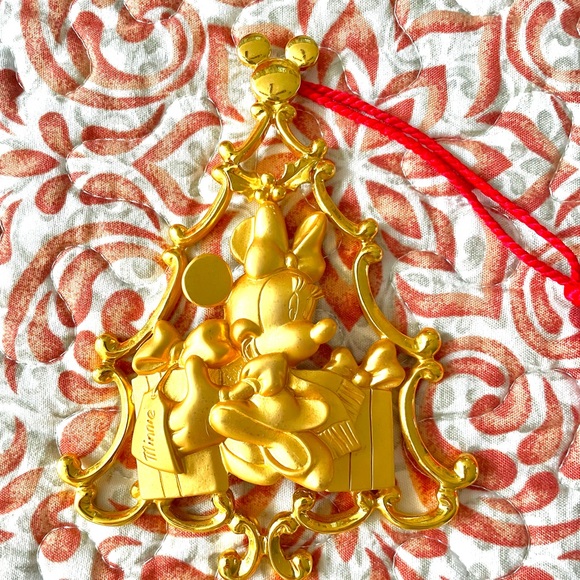 Disney’s Minnie Mouse 3-D Gold Ornament - Picture 14 of 15